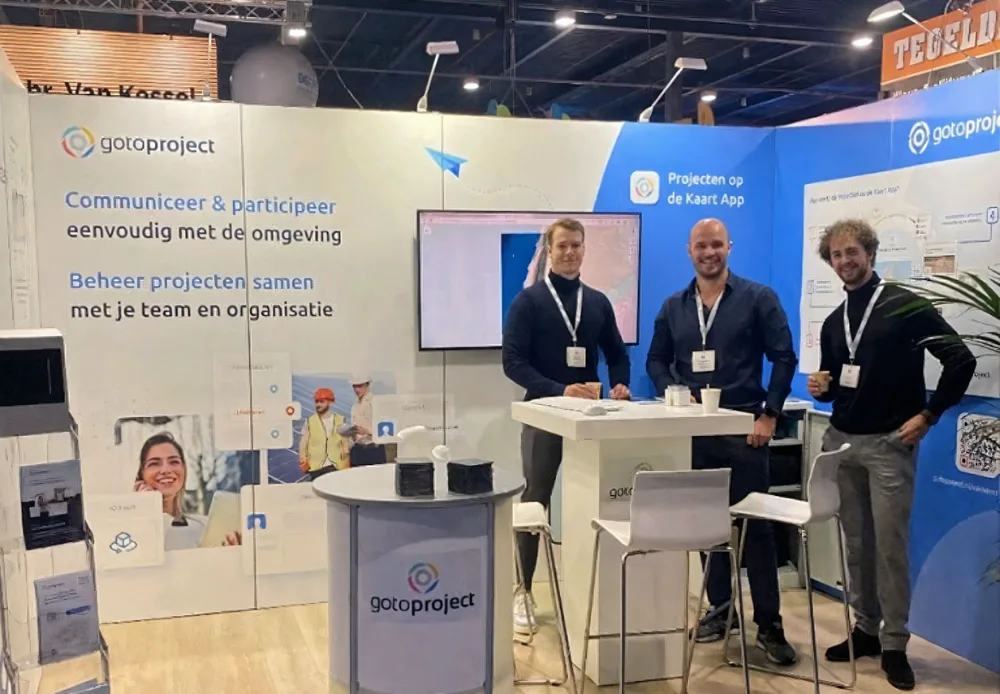 Het Gotoproject team in de stand op een vakbeurs